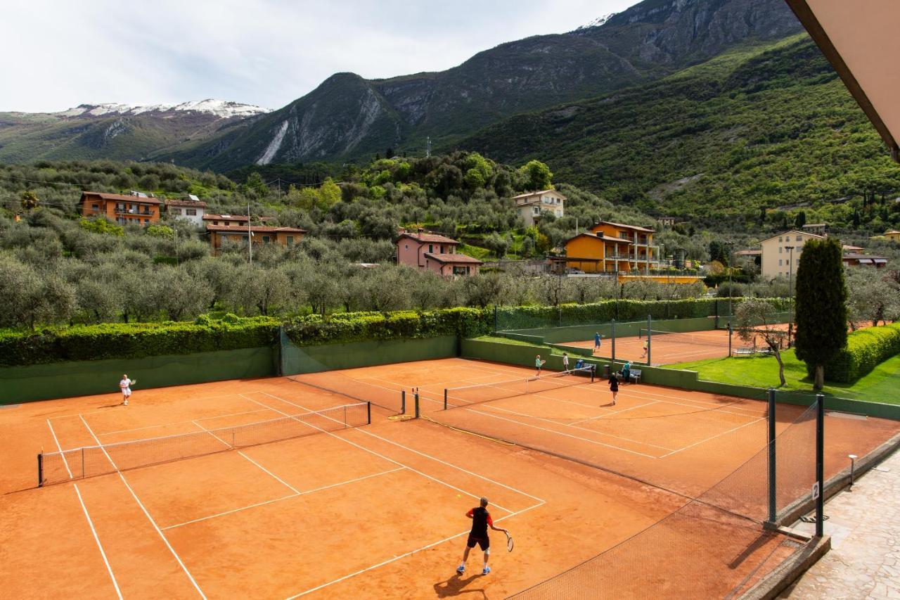 Club Hotel Olivi - Tennis Center مالتشيزينيه المظهر الخارجي الصورة