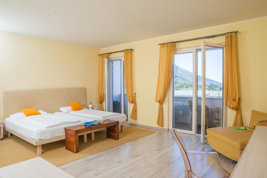 Club Hotel Olivi - Tennis Center مالتشيزينيه المظهر الخارجي الصورة