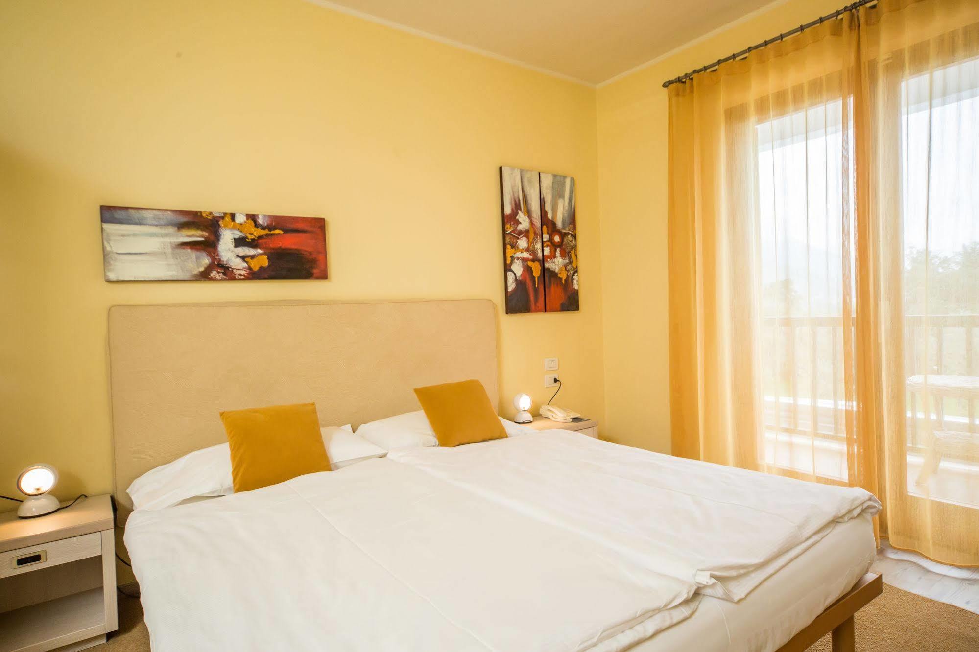 Club Hotel Olivi - Tennis Center مالتشيزينيه المظهر الخارجي الصورة